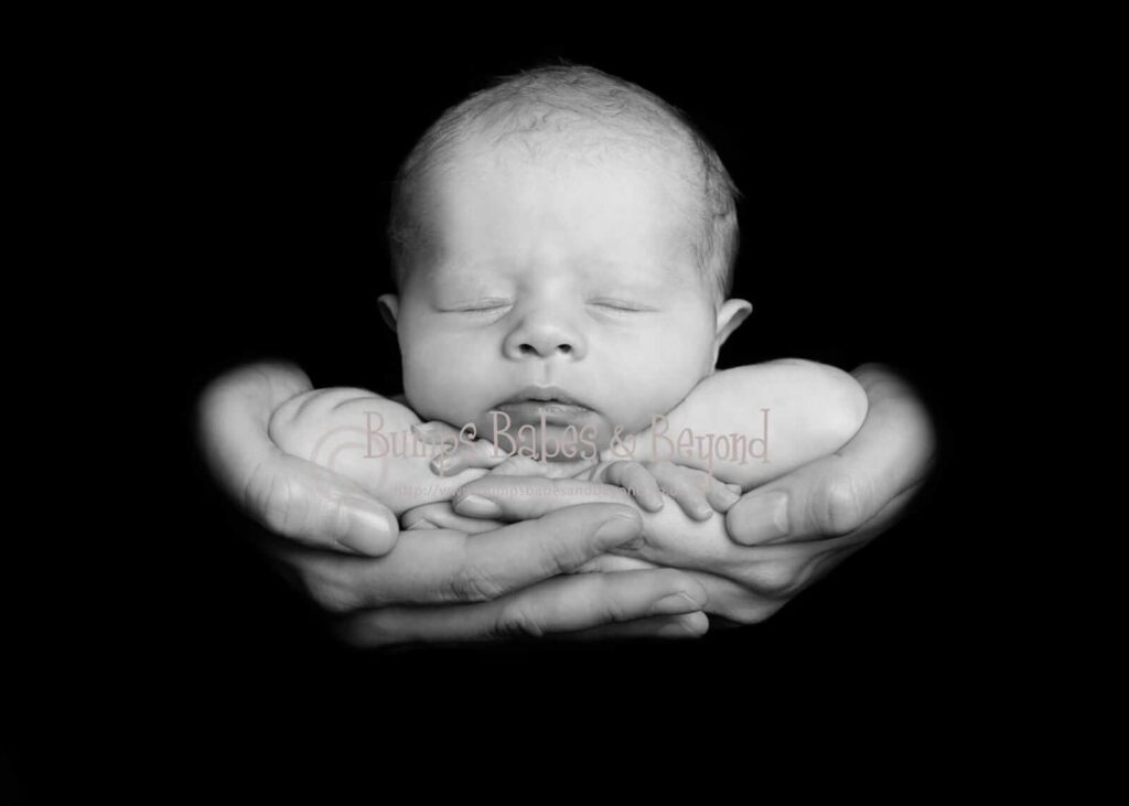 25 Adorable Newborn Photos That Will Melt Your Heart - Page 5 of 5