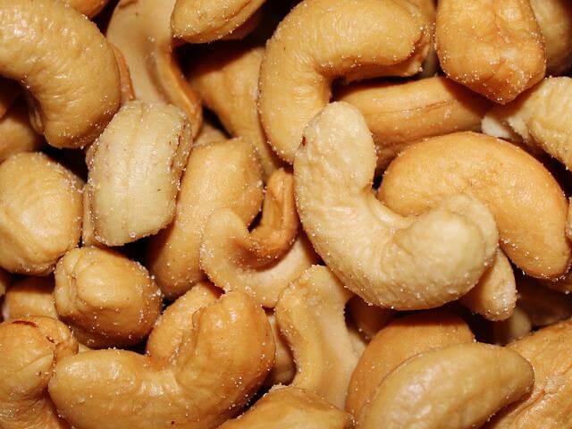 cashew-kernels-610481_640