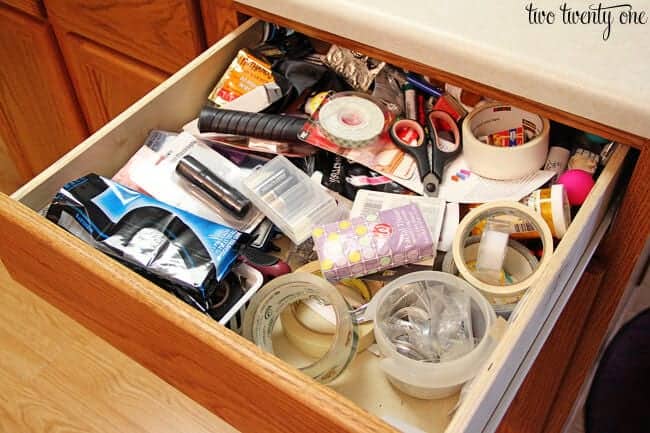 messy-junk-drawer