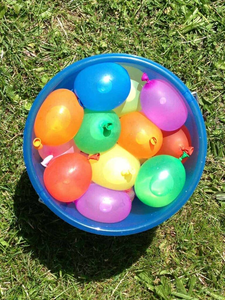 Best ball шары. Шарики надувные. Шарик с водой. Игрушка в шарике воздушном. Игрушкая с воздушными шарами.
