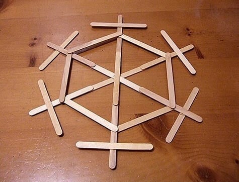 DIY-Popsicle-Stick-Snowflakes