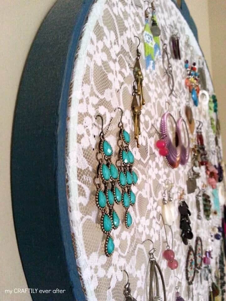 lace-hoop-earring-display