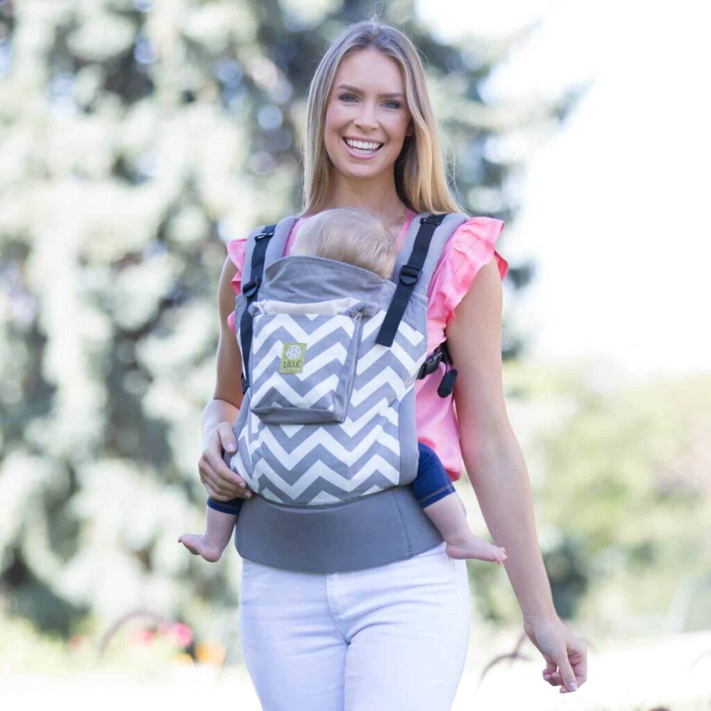 7 Reasons You'll Love Baby Wearing
