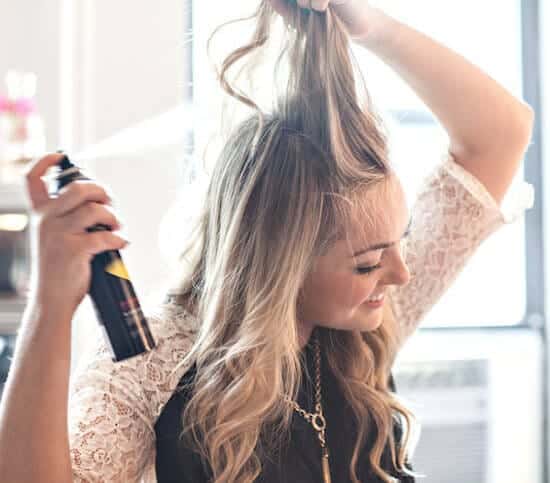 11.-Misuse-of-dry-shampoo-20-Beauty-Mistakes-You-Didnt-Know-You-Were-Making