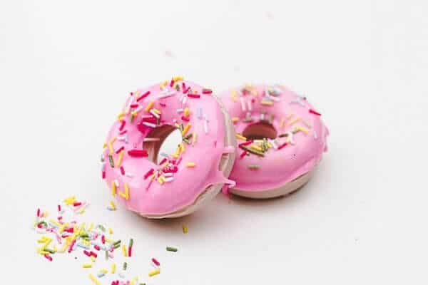 DIY-Donut-Soap-Favours-Sprinkles-Doughnut-Melt-and-pour-8