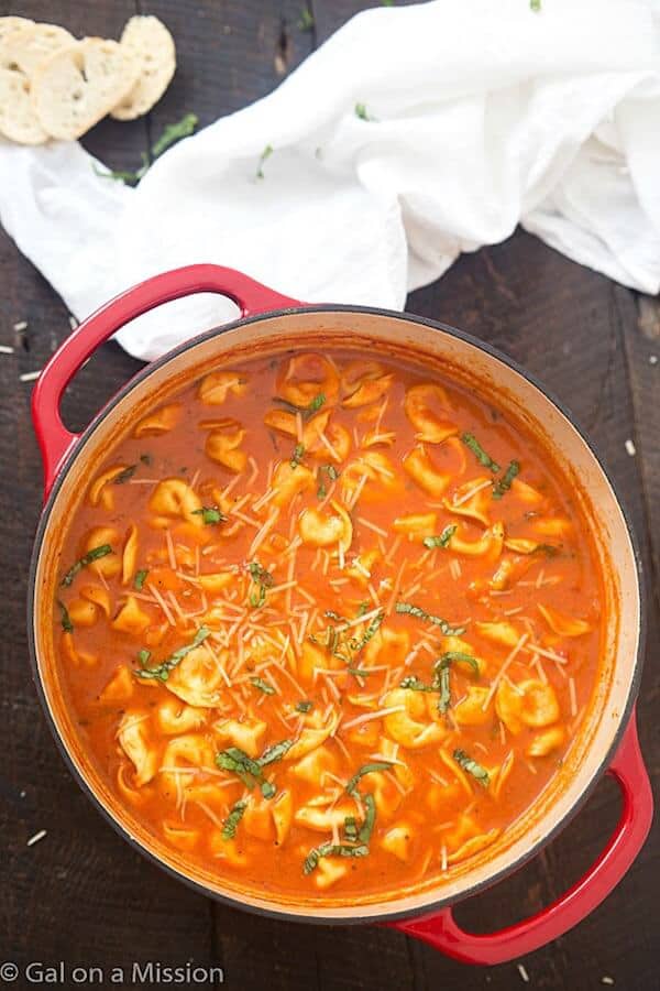 One-Pot-Tomato-and-Basil-Tortellini-Soup-5-5