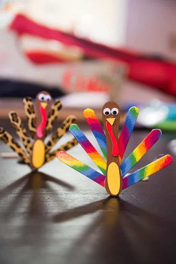 8 Adorable Turkey Crafts For Kids