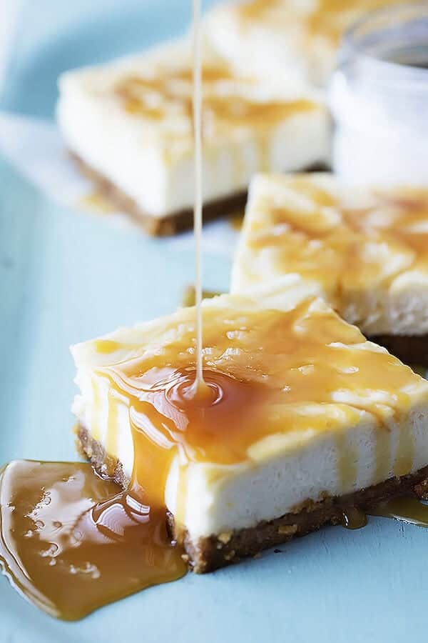 salted-caramel-cheesecake-bars-4