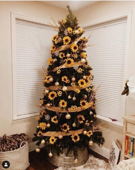 14 Sunflower Christmas Trees To Brighten Up Your Holiday Decorating Ideas