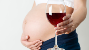 Glass of wine while pregnant first trimester: risks and recommendations
