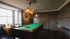 Game room colors: choosing the perfect palette for your space
