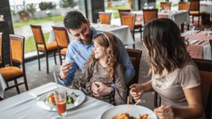 Places to eat with family: top recommendations for all ages