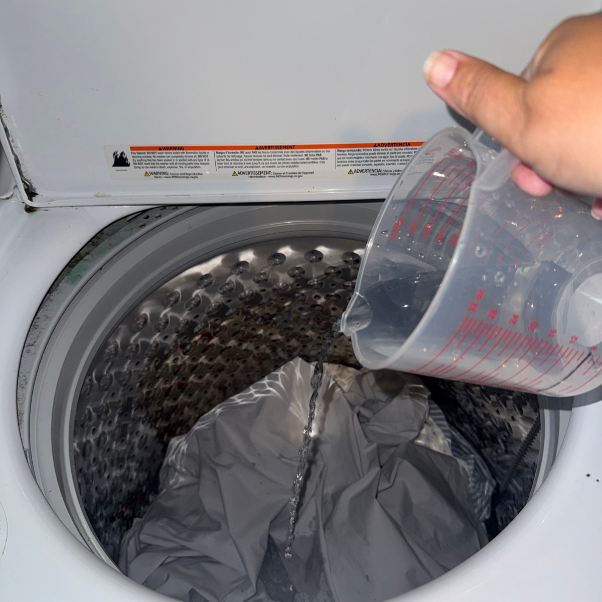using vinegar to clean the washer machine
